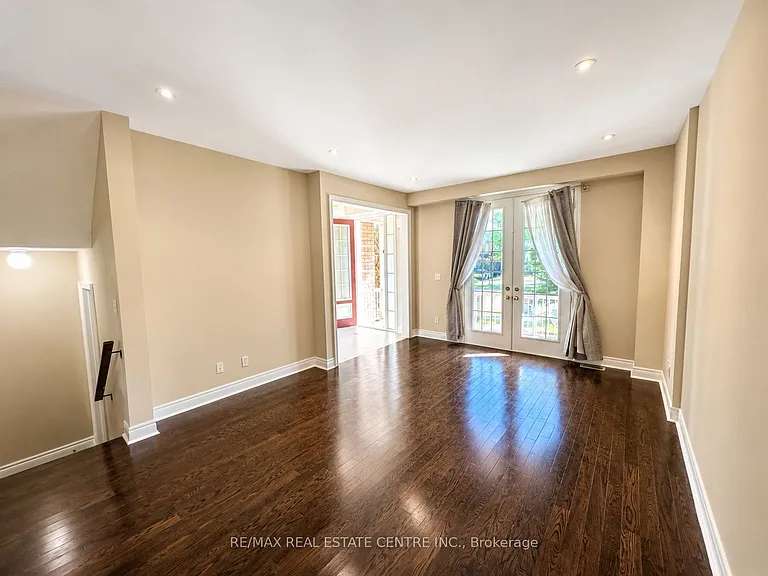 2491 Postmaster Dr — Photo 4