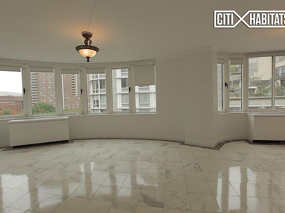 5th image of 295 Greenwich St #9HN