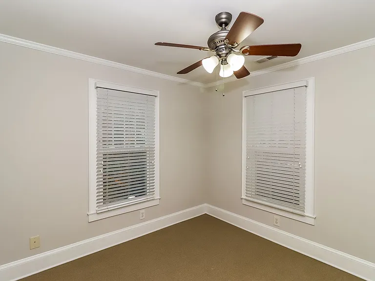 2125 Kirkwood Ave — Photo 12