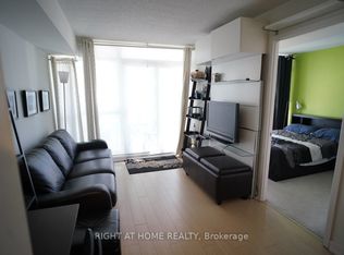 15 Iceboat Ter #3010, Toronto, ON M5V 4A5