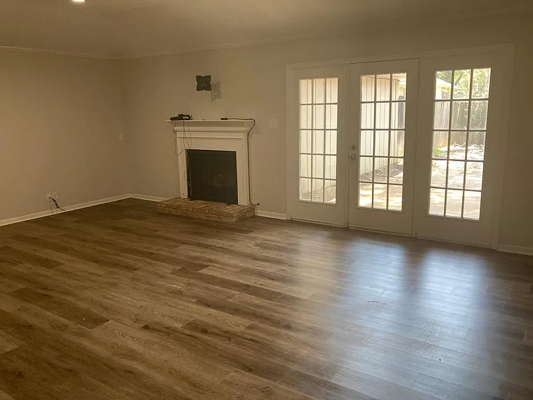 6003 Stoneleigh Dr — Photo 8