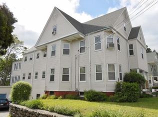 562 Main St, Haverhill, MA 01830