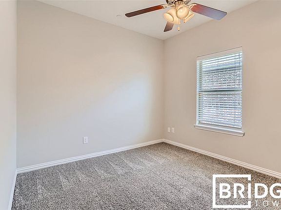 5th image of 1424 Lake Crest Ln