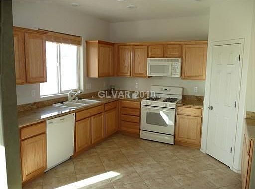 5th image of 8213 Celina Hills St