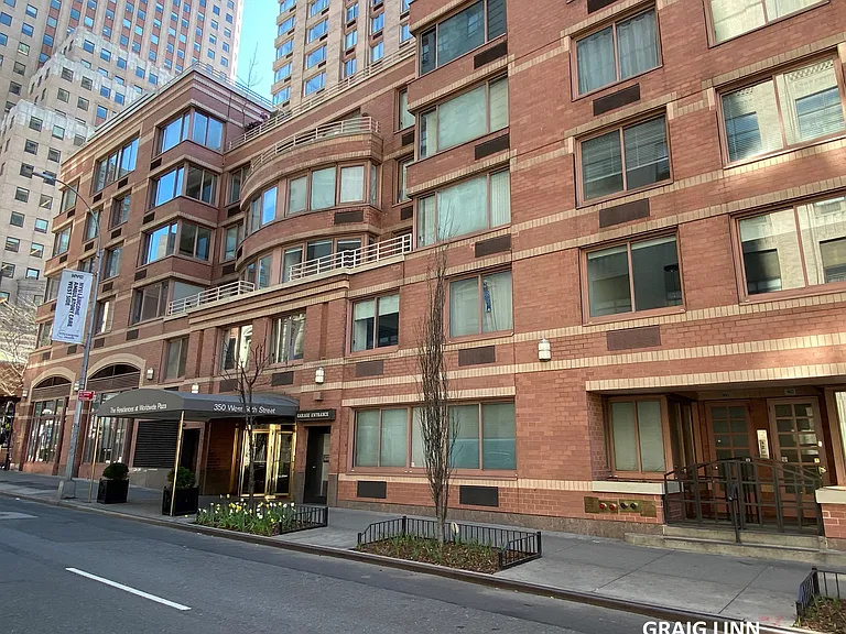 350 W 50th St #3OO — Photo 8