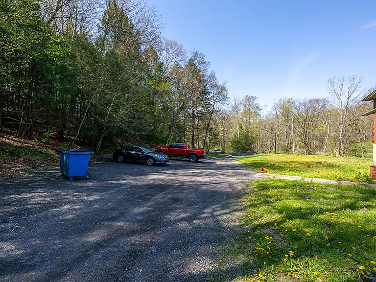 480 Spruce Hollow Rd — Photo 26