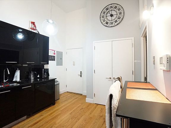3rd image of 168 Meserole St APT 3B