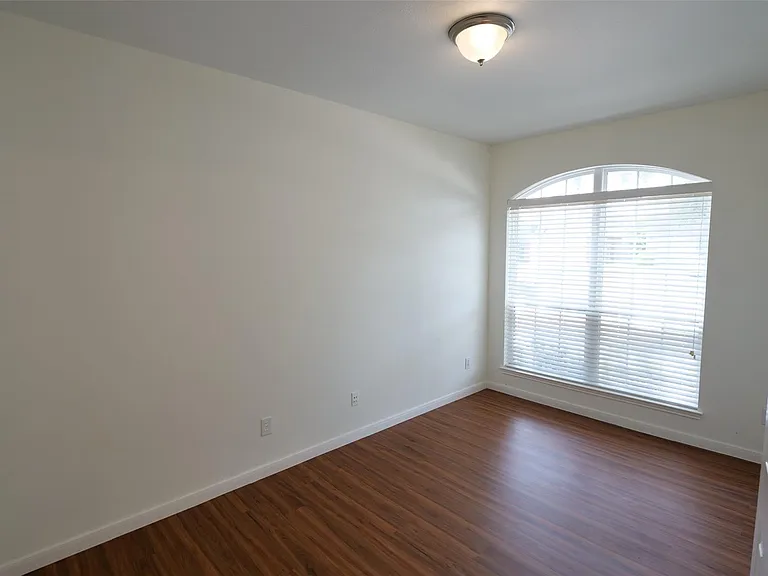 6119 Lakenshire Falls Ln — Photo 6
