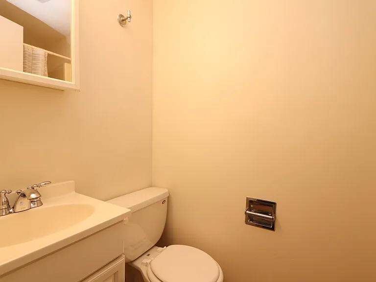 20B Whipple Rd #20-B — Photo 33