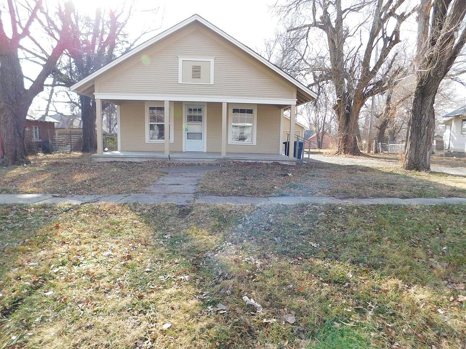 1st image of 609 W Locust Ave