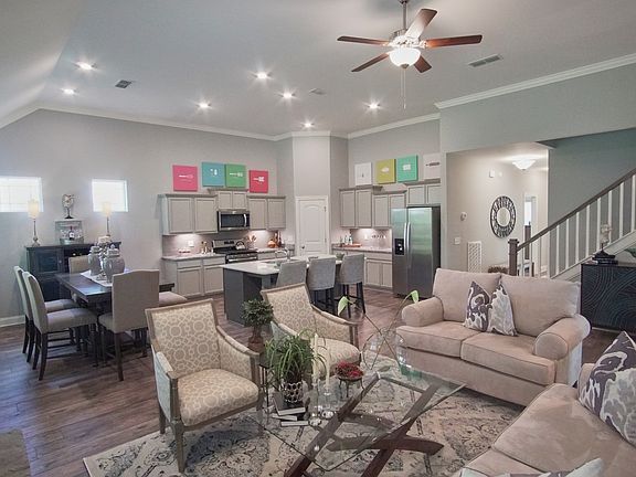 7th image of this home