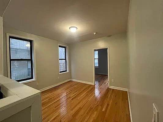 3rd image of 573 W 159th St APT 4