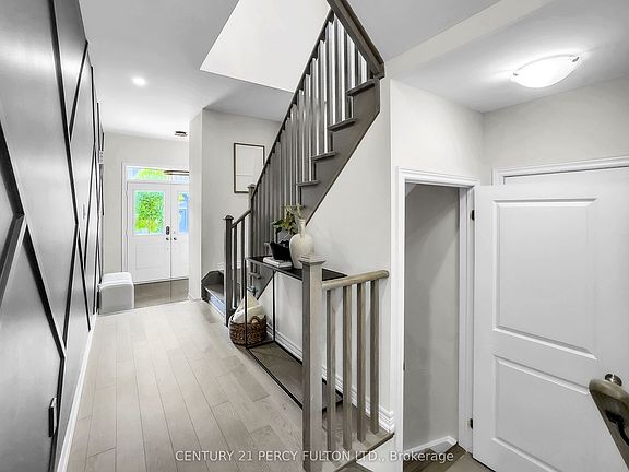 5th image of 54 Conarty Cres