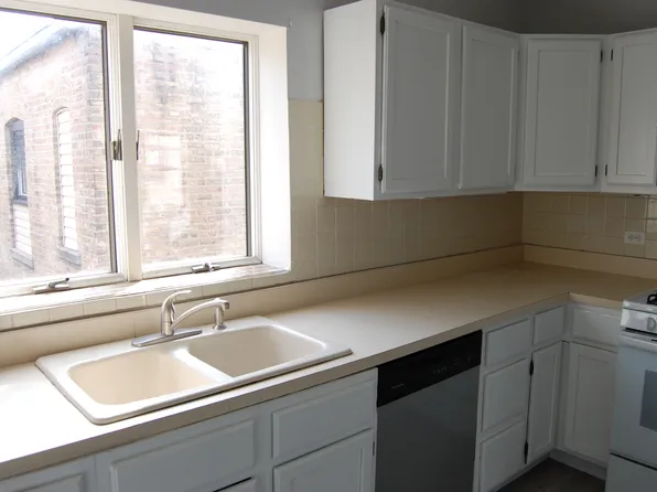 2011 W Fargo Ave APT 3, Chicago, IL 60645