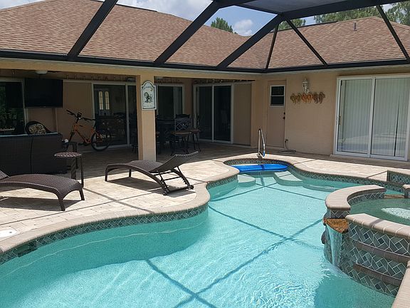 Oversized heated pool & spa 