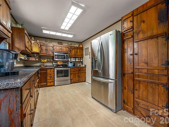 4th image of 307 Owl Hollow Rd