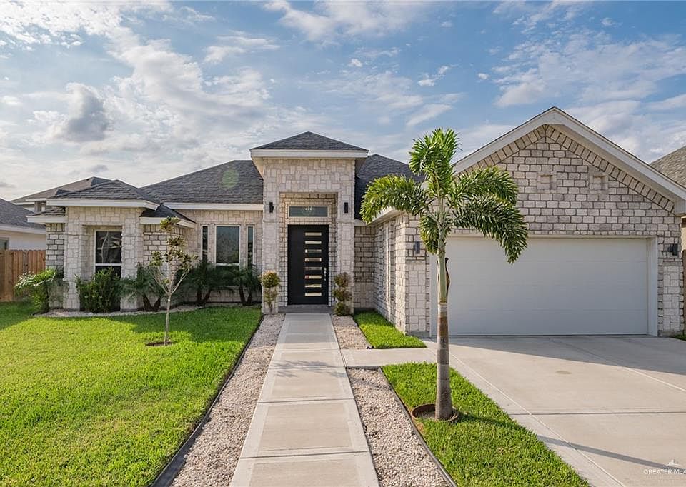 1st image of 1805 Versailles Dr