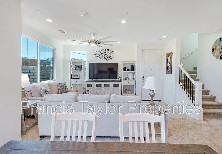 27778 Heritage Ln — Photo 8