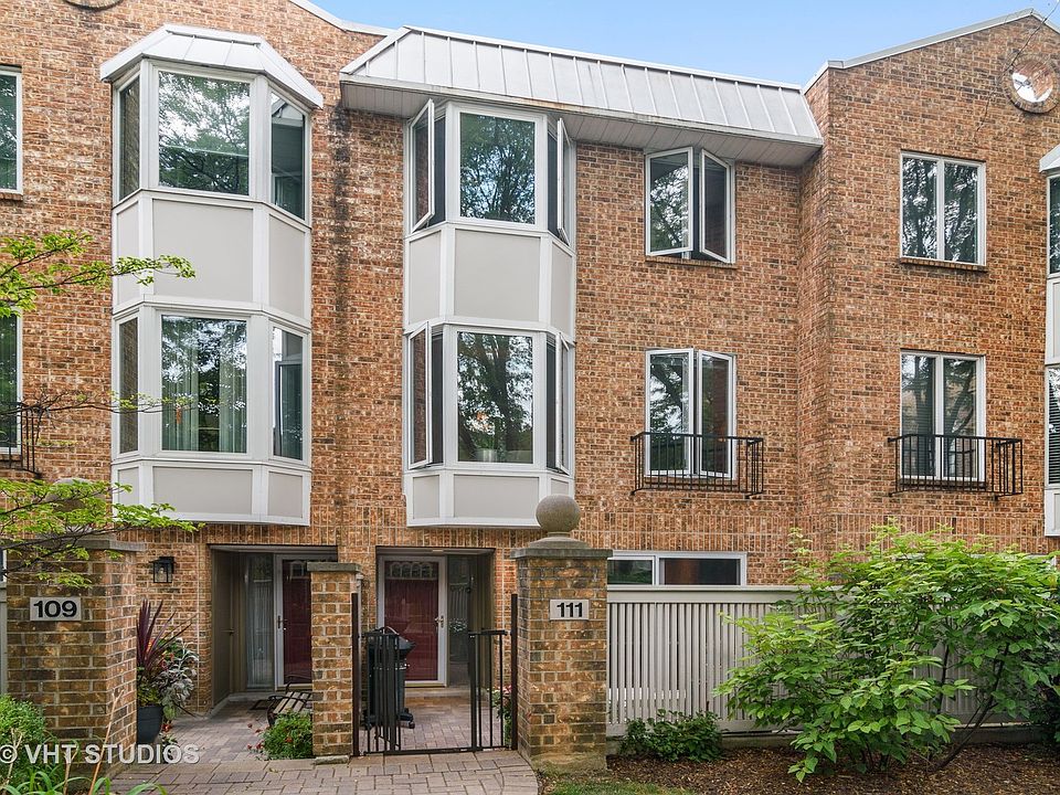 1st image of 111 Bishop Quarter Ln