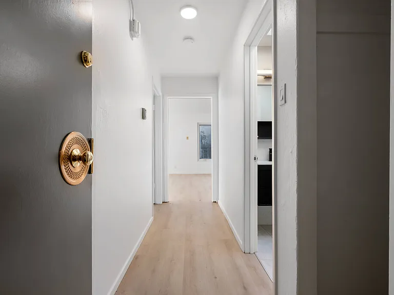 3334 San Bruno Ave #7 — Photo 3