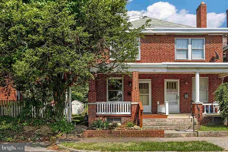 3111 N 6th St photo 1