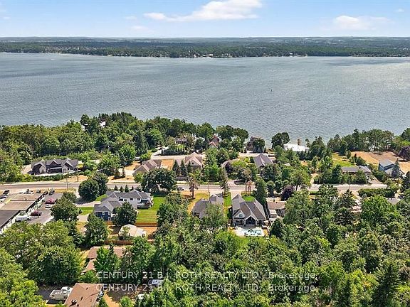 5th image of 300 Shanty Bay Rd