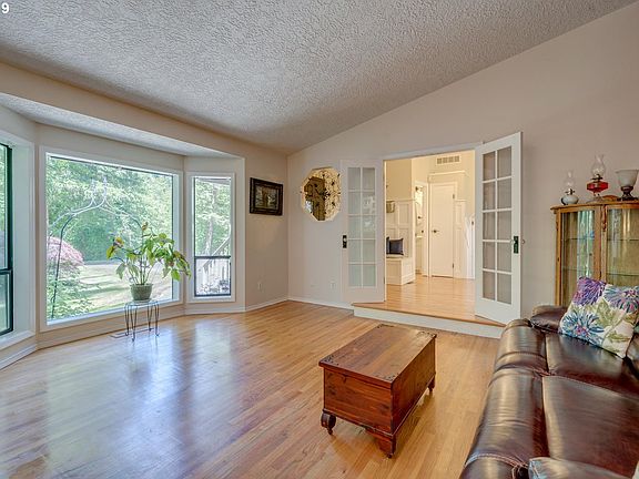 4th image of 21701 NE 159th St