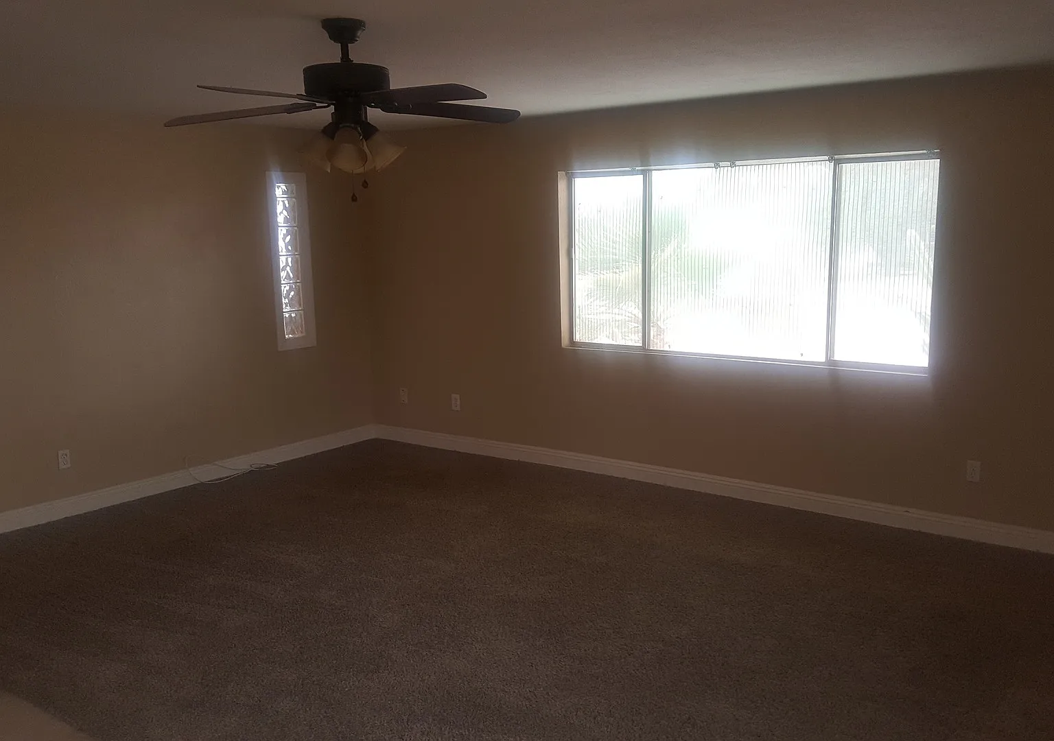 Nice 3 bedroom home ready for immediate move in. — Photo 4