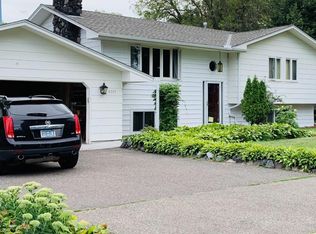 6117 Beachwood Rd, Mound, MN 55364