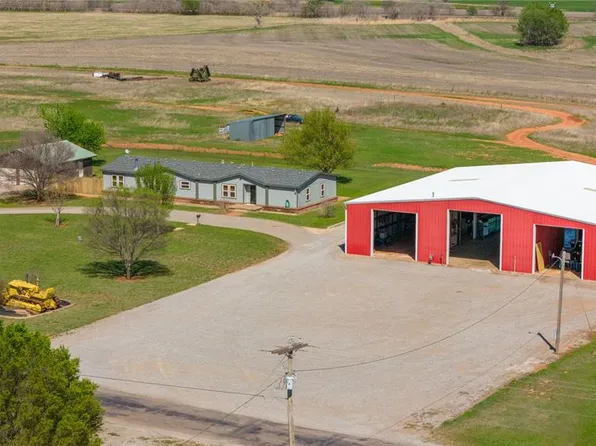 11990 N 2240th Rd, Cordell, OK 73632
