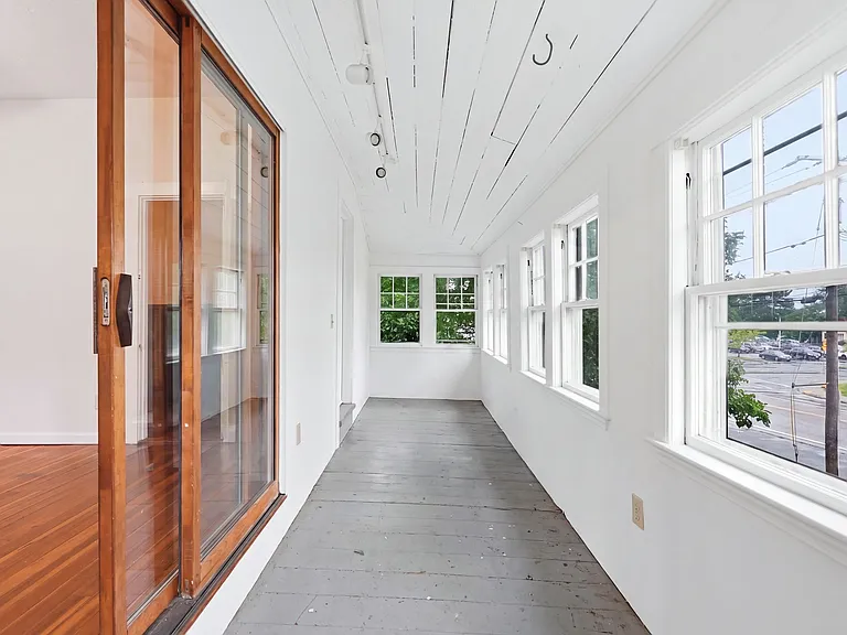 457 N Franklin St — Photo 20