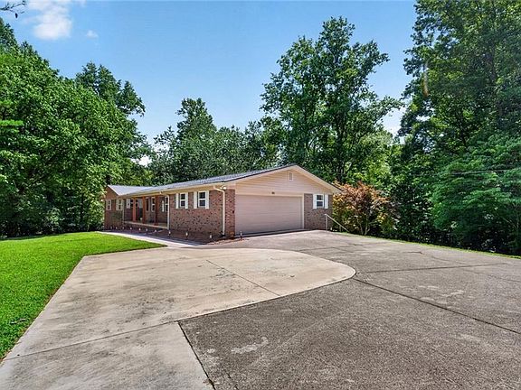 4th image of 3355 Springdale Forrest Cir