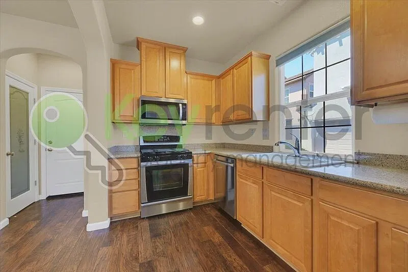 2 bed, 2.5 bath, 1143 sqft, $2,400 — Photo 3