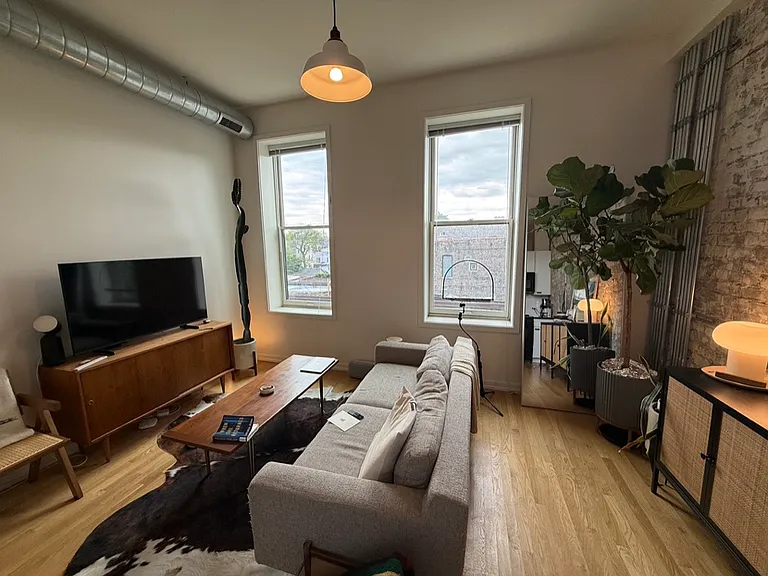 1422 N Milwaukee Ave #308 — Photo 4