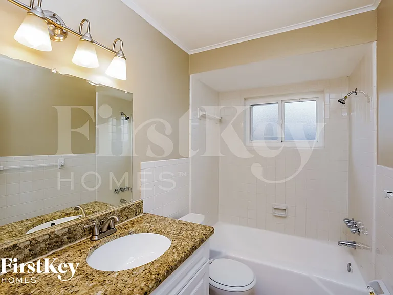 2310 Nellie St — Photo 14