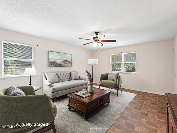 3rd image of 154 HURST Street