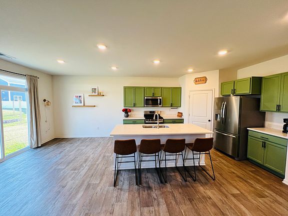 5th image of 6899 Spruce Ct