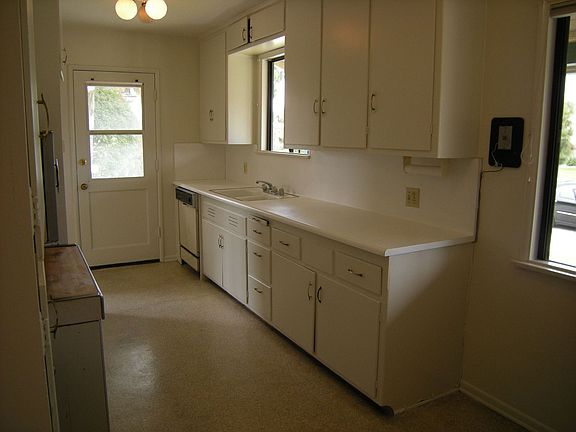 light, bright kitchen