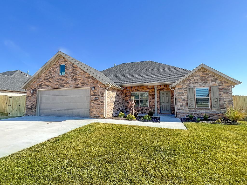 942 Fair Oaks St - Property Image