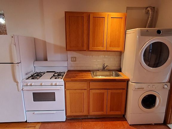 3rd image of 2247 1st Ave #5