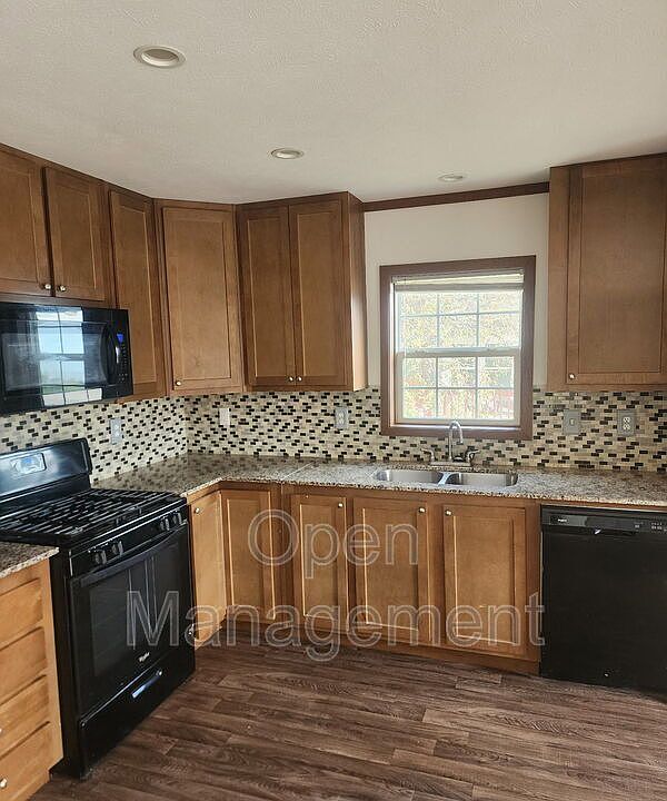 1st image of 511 E 1st St Lot 27