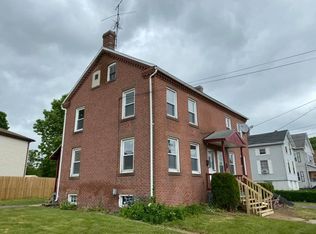 11 North St, Windsor Locks, CT 06096