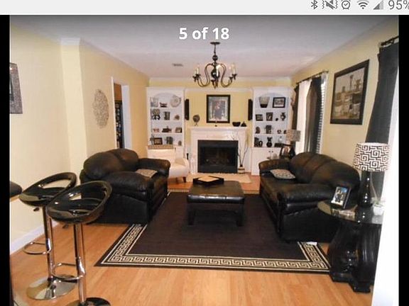 3rd image of 2611 Carrington Dr