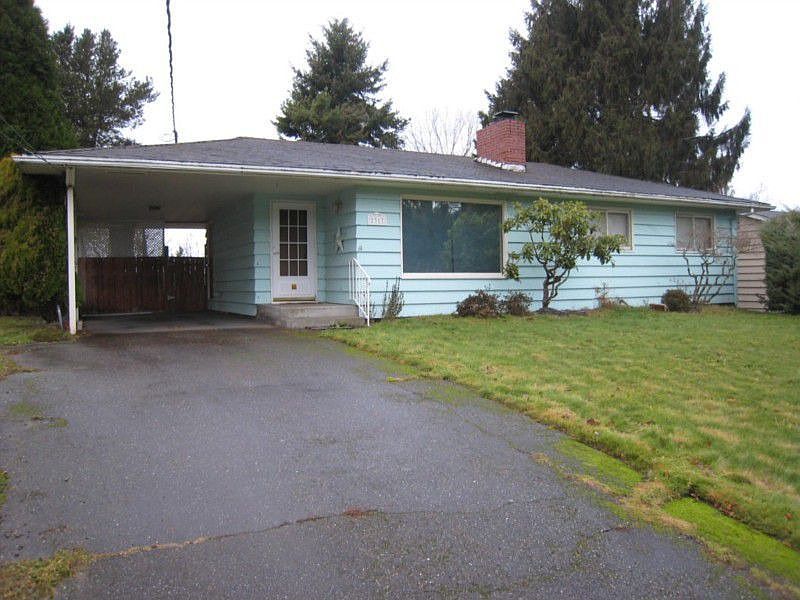 2nd image of 2317 Saint Clair St