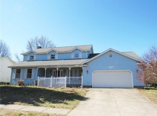 720 Long Point Dr, Erie, PA