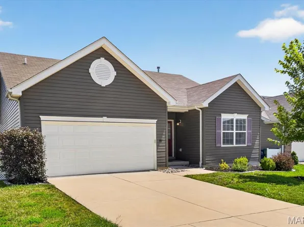 417 Timber Valley Trl, Fenton, MO 63026