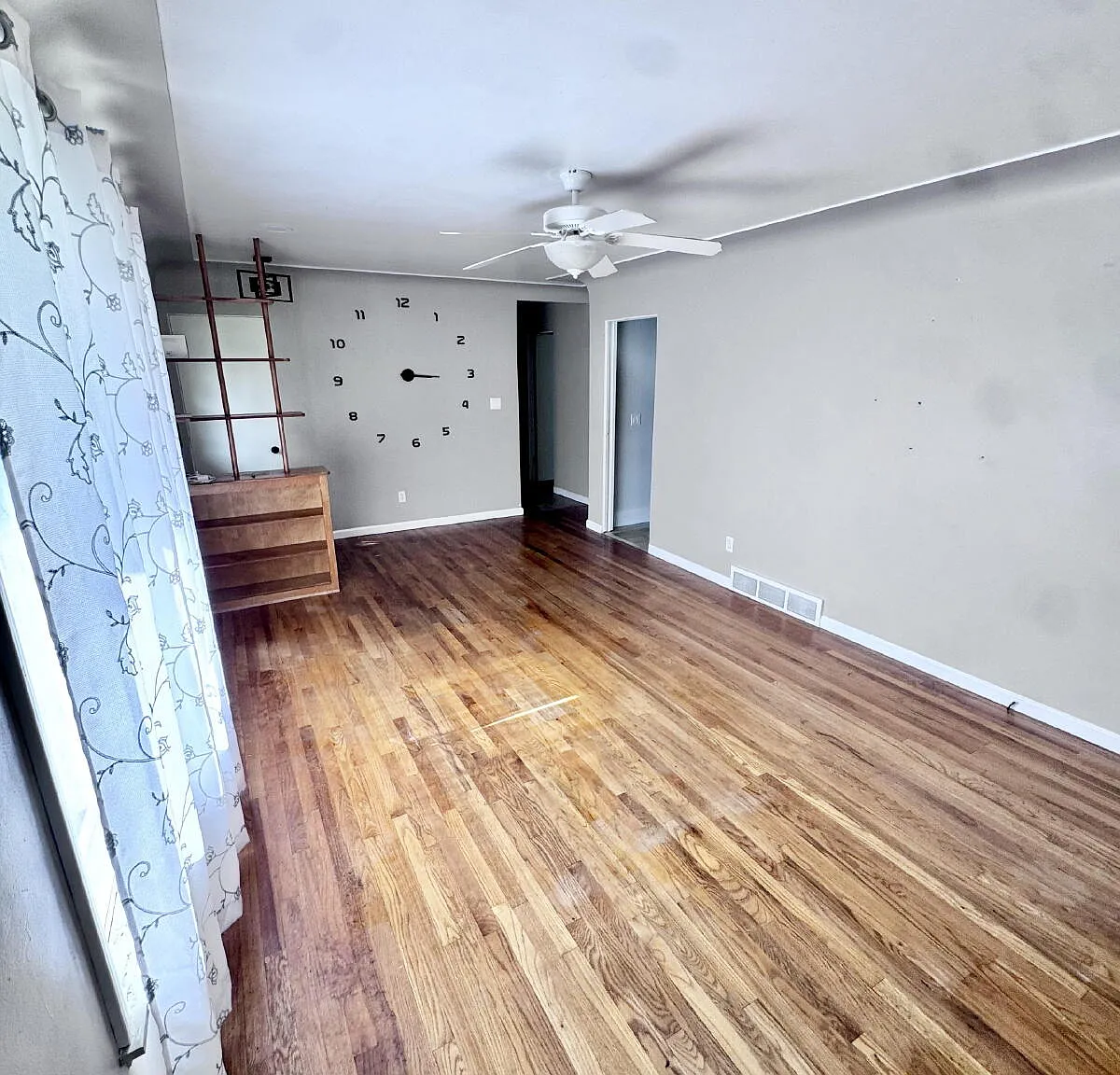 3 bed, 2.0 bath, $1,800 — Photo 3