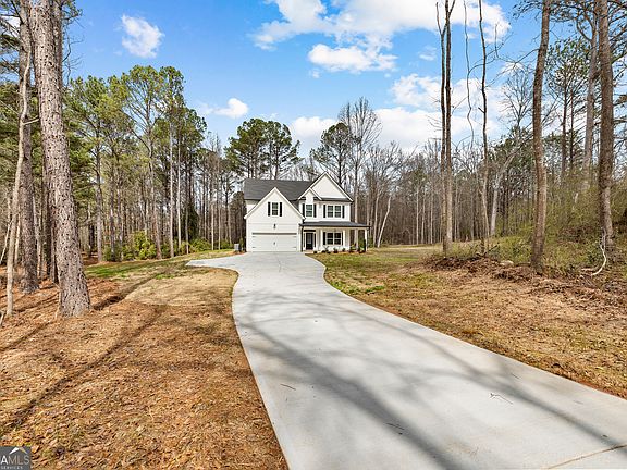 3rd image of 79 Lamb Rd