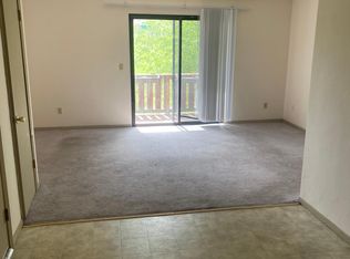 22 Southwinds Cir APT 7, Washington, MO 63090