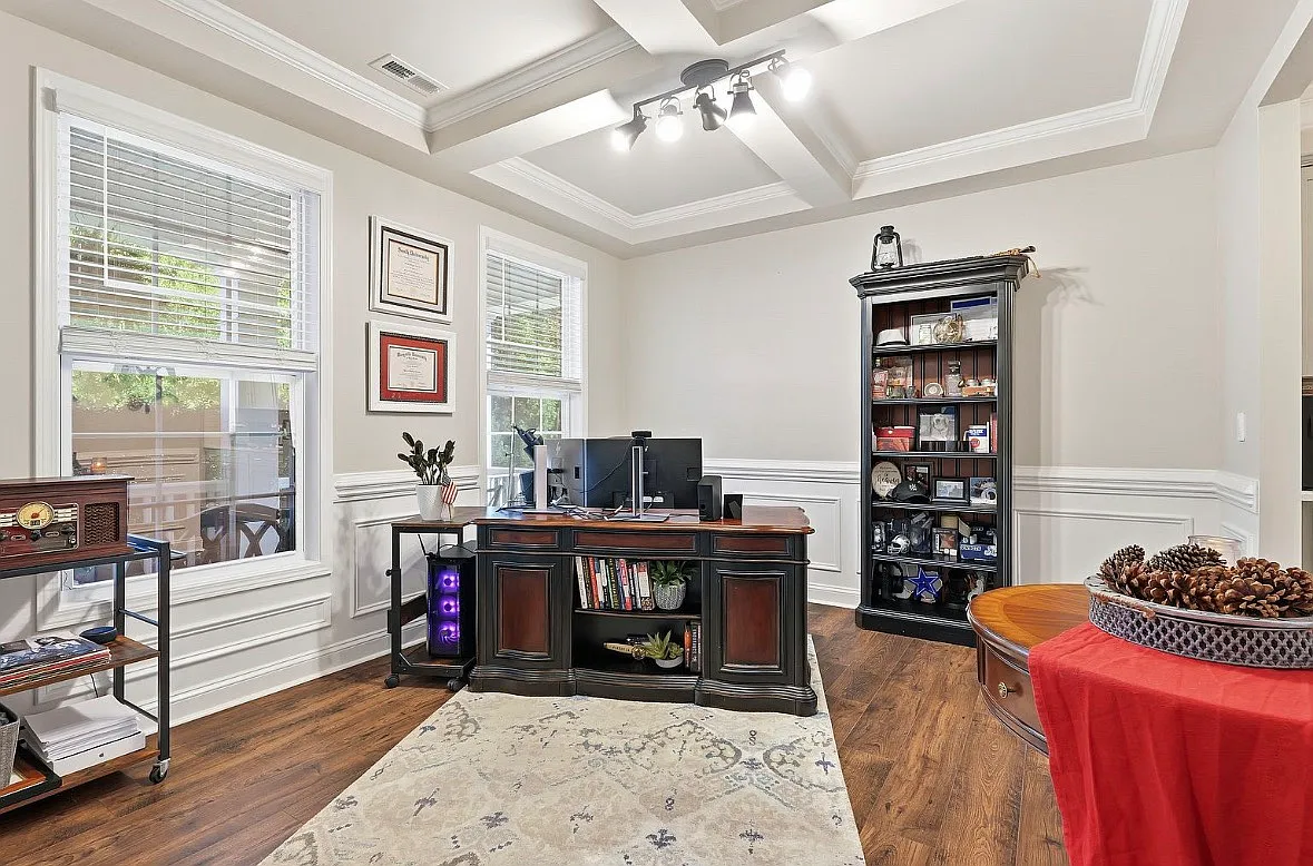 4 bed, 3288 sqft, $3,400 — Photo 3
